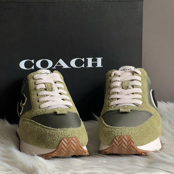 CP935 - Coach Women’s Runner Sneaker - Picture 3 of 15